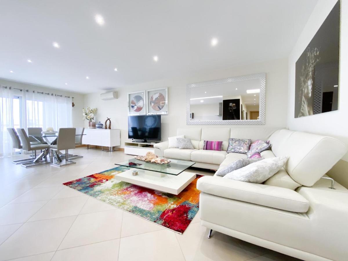 Luxury Condominium Apartment With Swimming Pool #1903 Lagos Luaran gambar