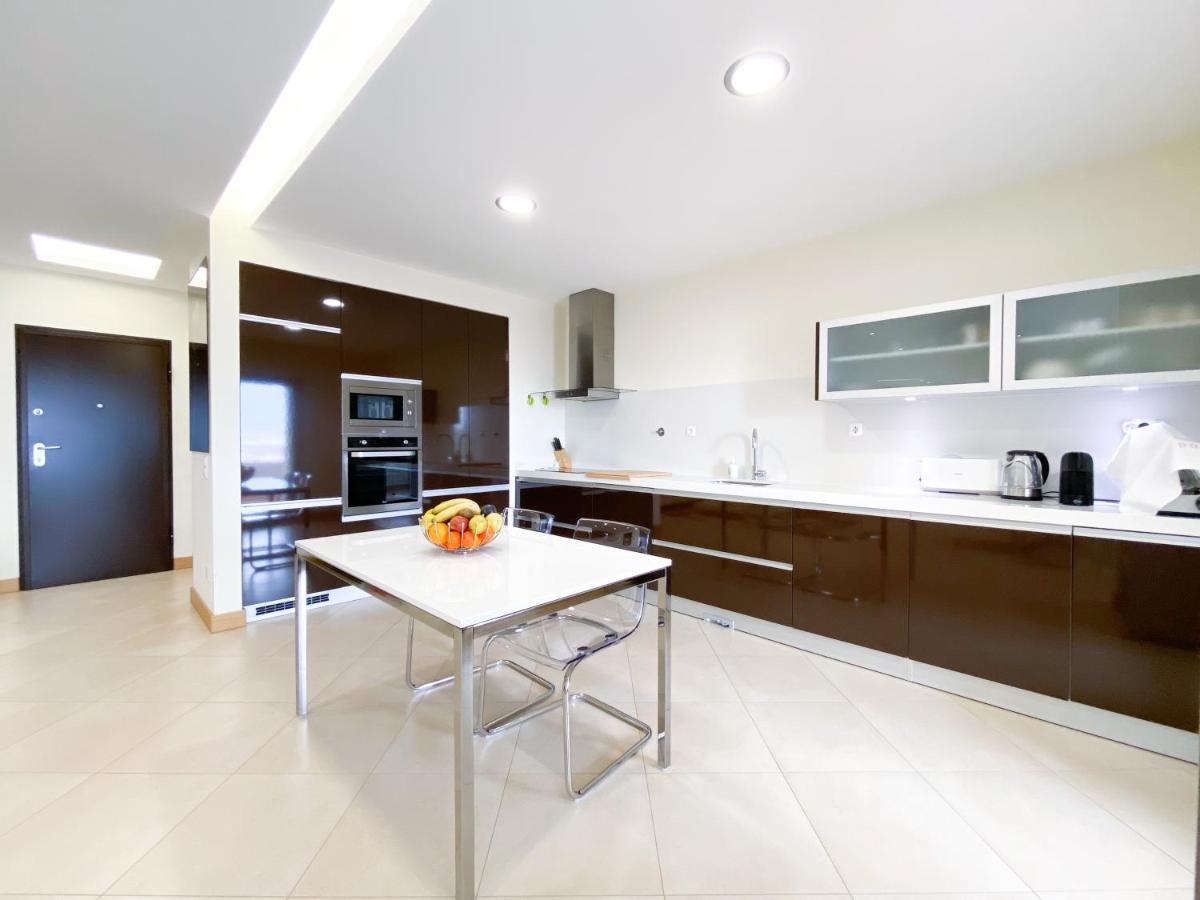 Luxury Condominium Apartment With Swimming Pool #1903 Lagos Luaran gambar