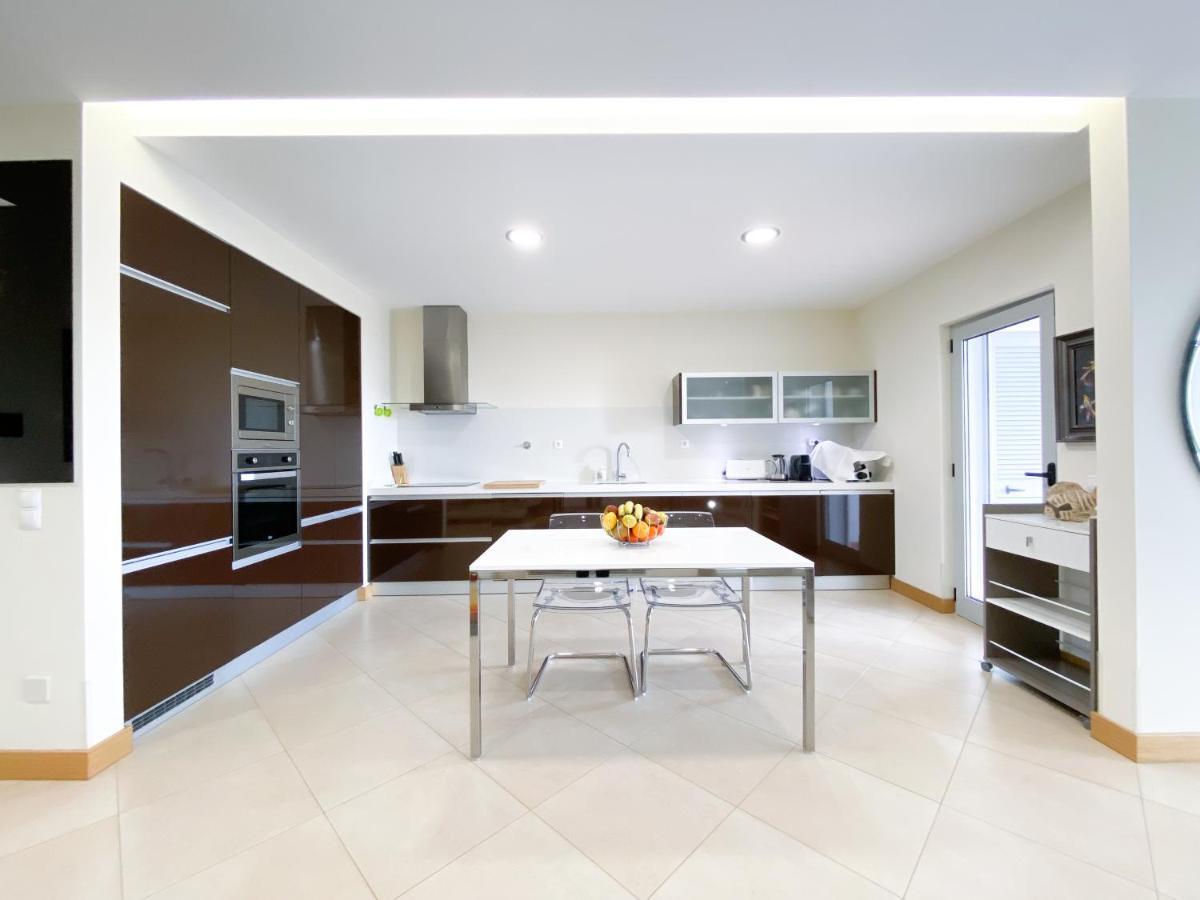 Luxury Condominium Apartment With Swimming Pool #1903 Lagos Luaran gambar