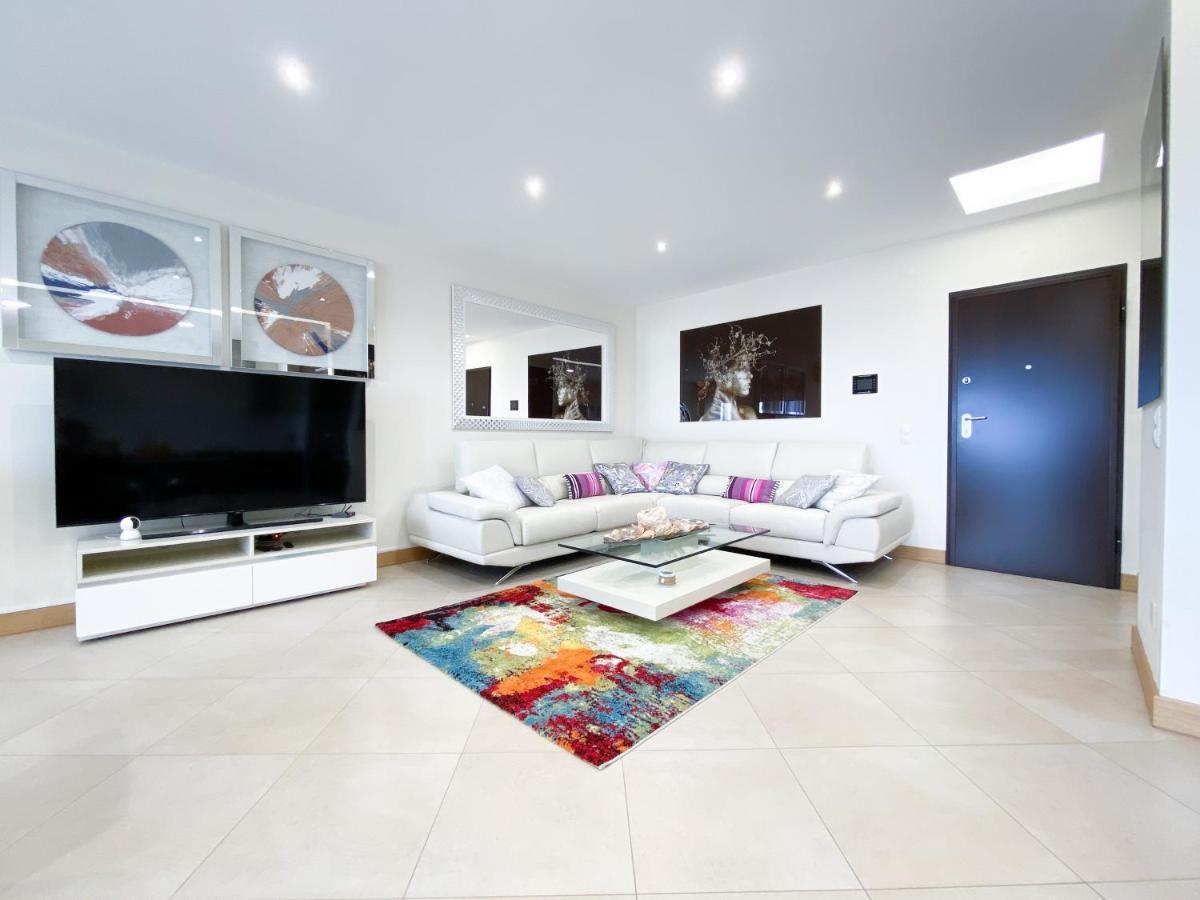 Luxury Condominium Apartment With Swimming Pool #1903 Lagos Luaran gambar