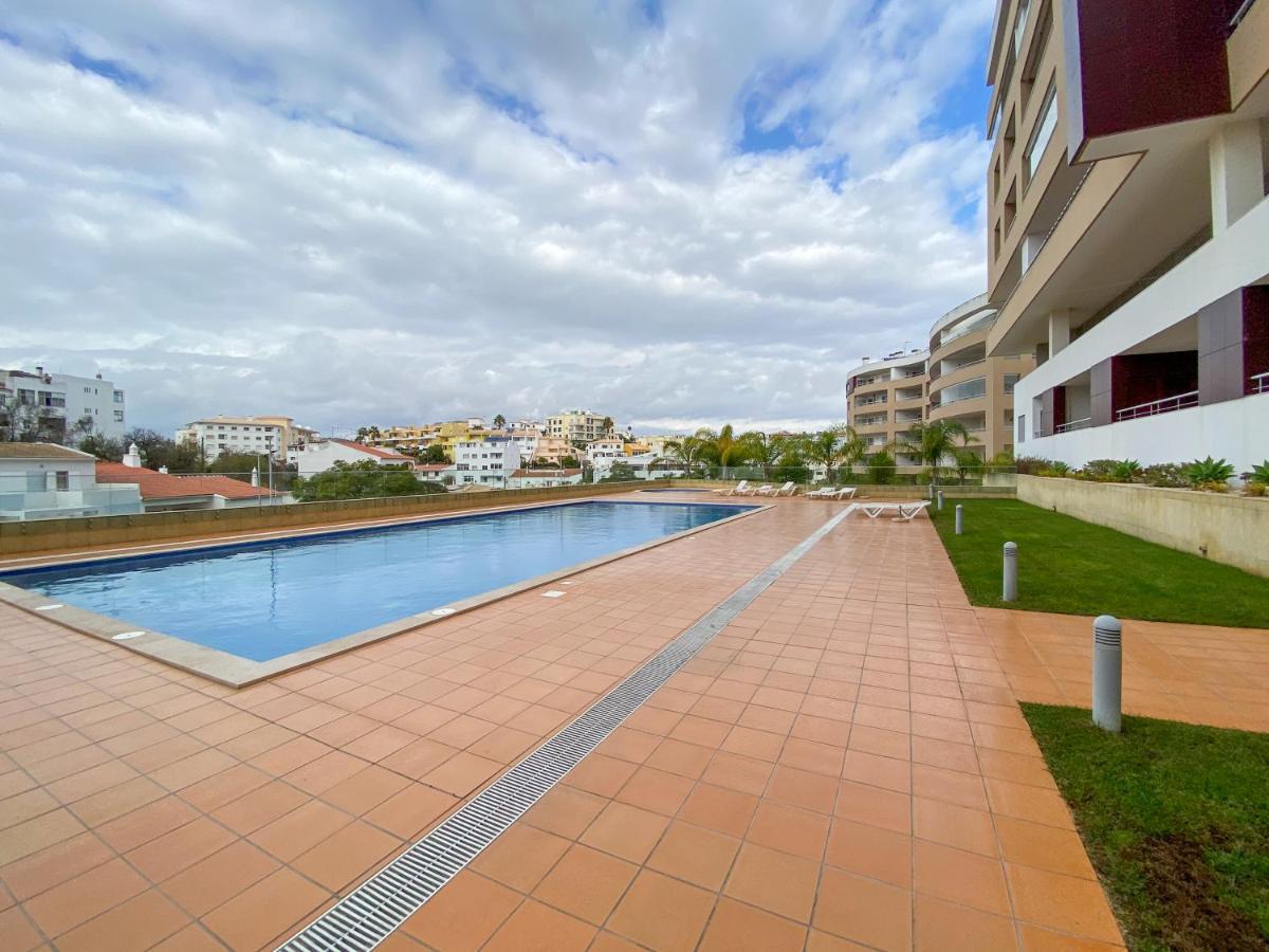 Luxury Condominium Apartment With Swimming Pool #1903 Lagos Luaran gambar