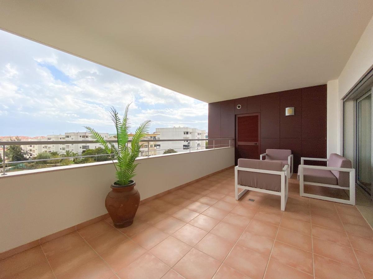 Luxury Condominium Apartment With Swimming Pool #1903 Lagos Luaran gambar