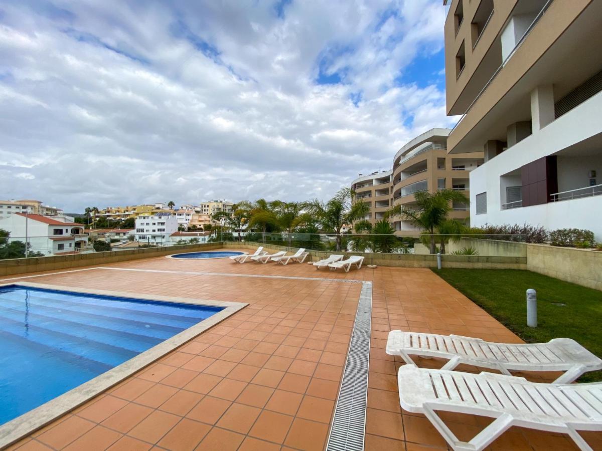 Luxury Condominium Apartment With Swimming Pool #1903 Lagos Luaran gambar