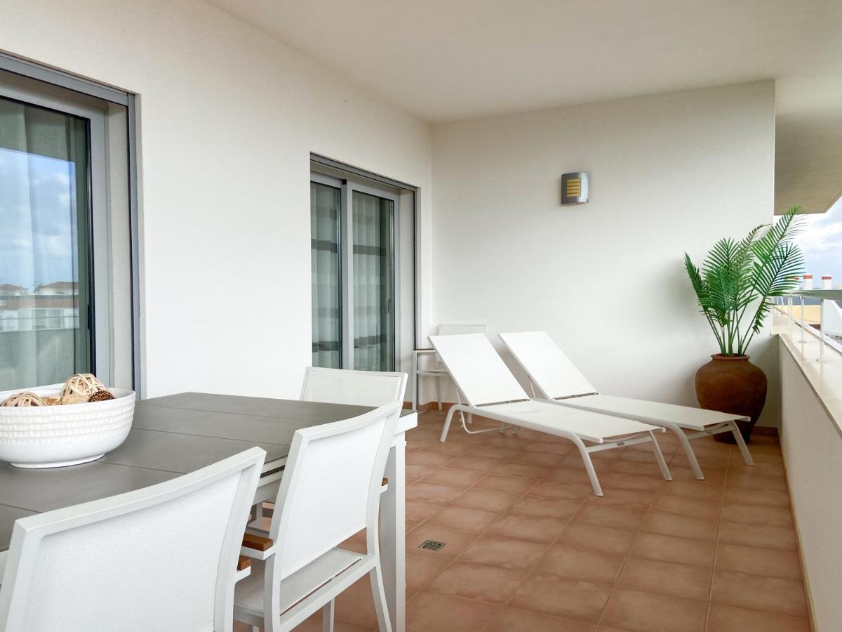 Luxury Condominium Apartment With Swimming Pool #1903 Lagos Luaran gambar