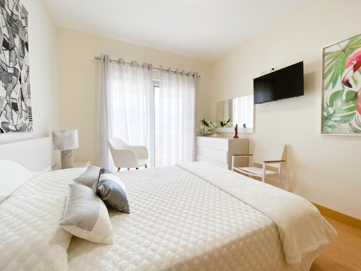 Luxury Condominium Apartment With Swimming Pool #1903 Lagos Luaran gambar